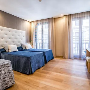 https://rialto.topbarcelonahotels.com