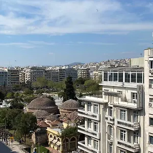 https://gnaios-penthouse.hotels-of-thessaloniki.com