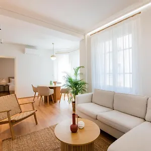 https://white-lotus-by-halu-apartments.hotels-of-thessaloniki.com