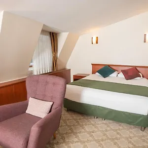 Otel Golden Siyav